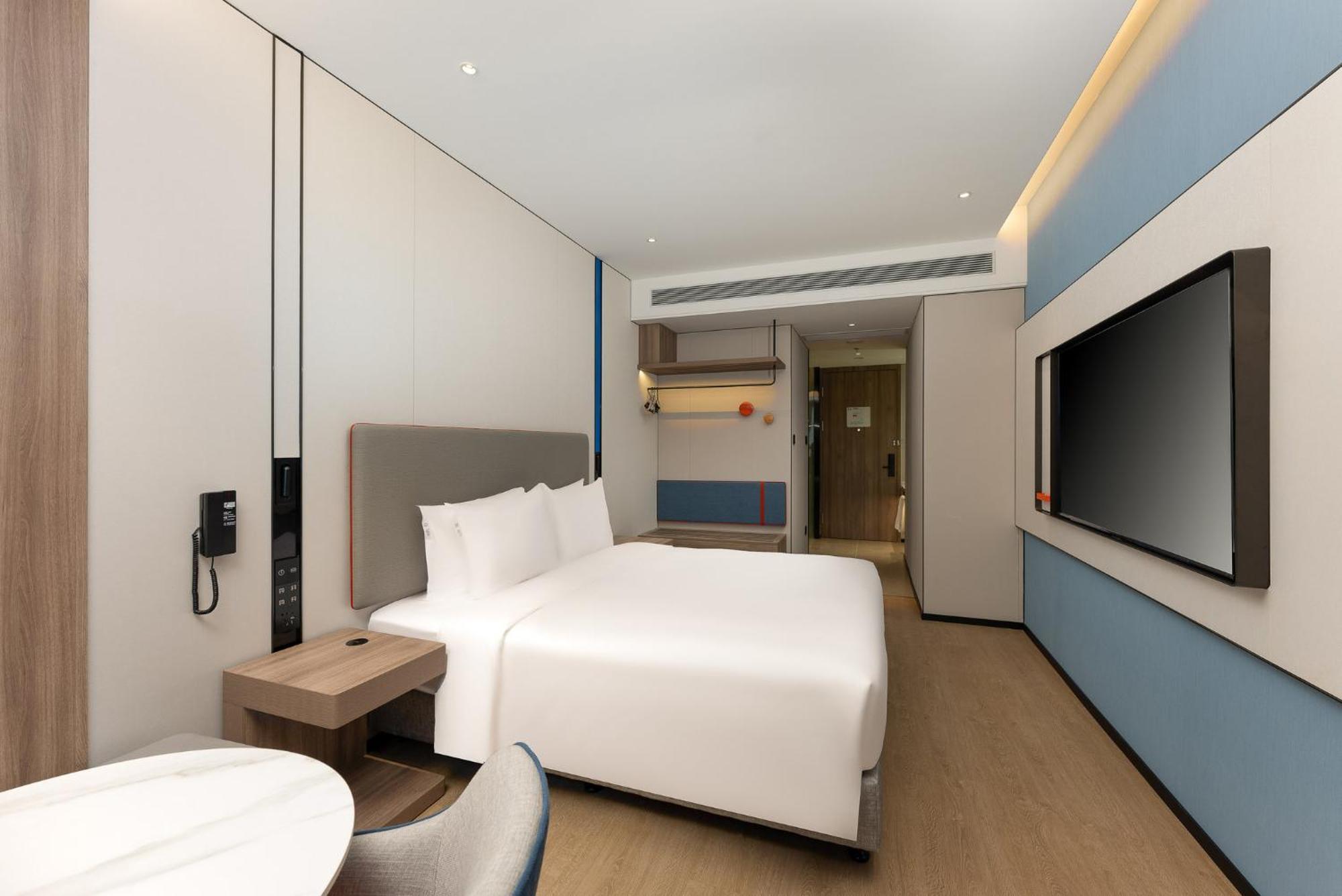 Holiday Inn Express Shanghai Jing'An Temple By Ihg Exterior photo